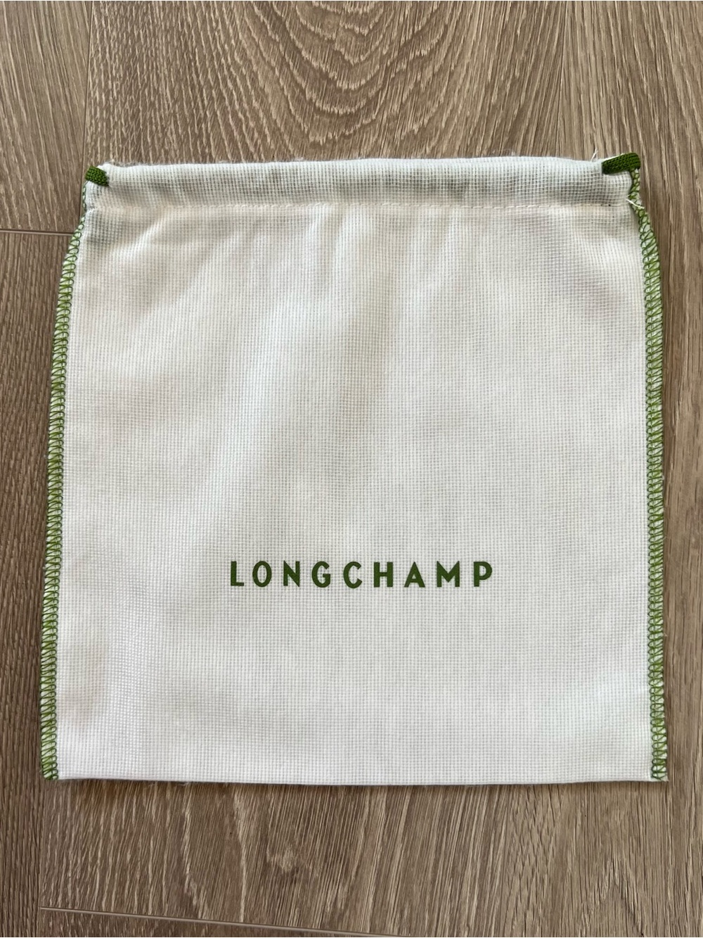 Longchamp dust bag (C512)